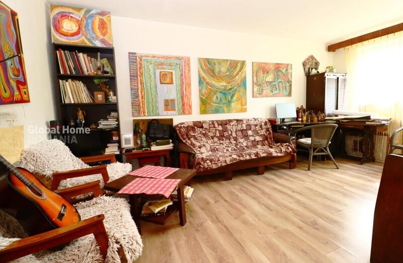 Metrou Dristor, apartament 2 camere decomandat, etaj 2/8, bloc 1985.